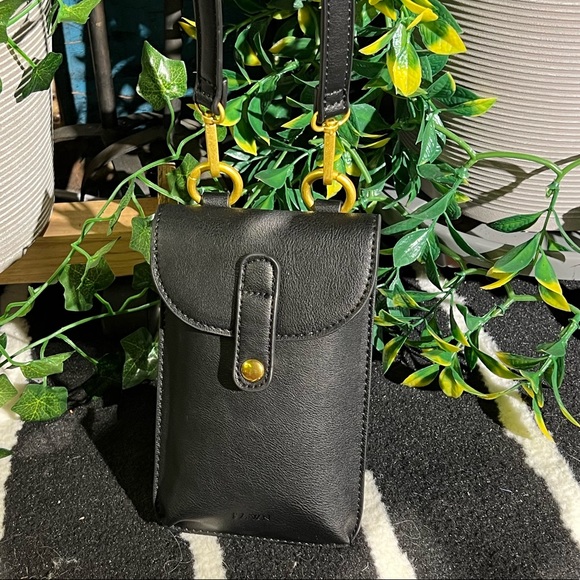 Fawn Designs Mini in Black w/ matching crossbody. - Picture 9 of 15